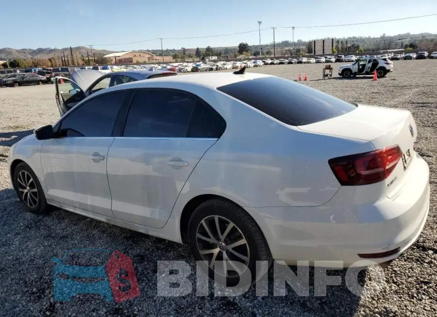 3VWDB7AJ4HM218475 Photo# 2