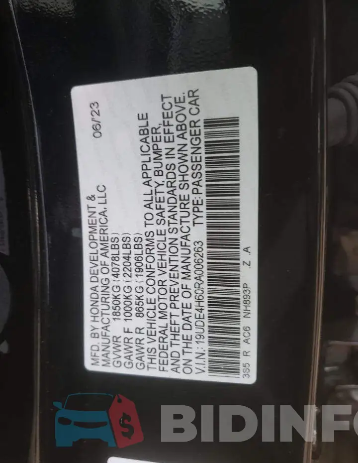 19UDE4H60RA006263 Photo# 12