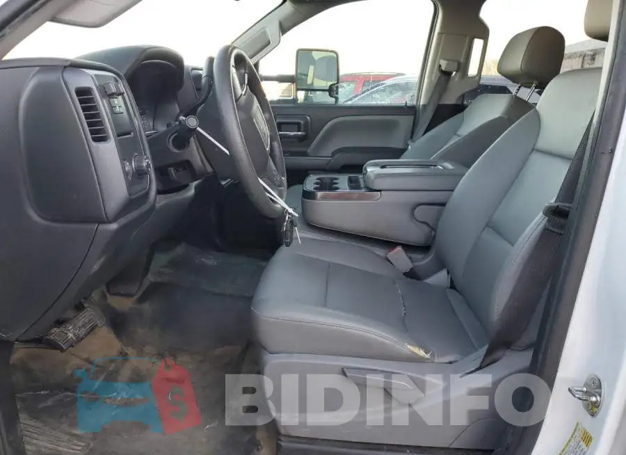 1GD11REG0HF171640 Photo# 7