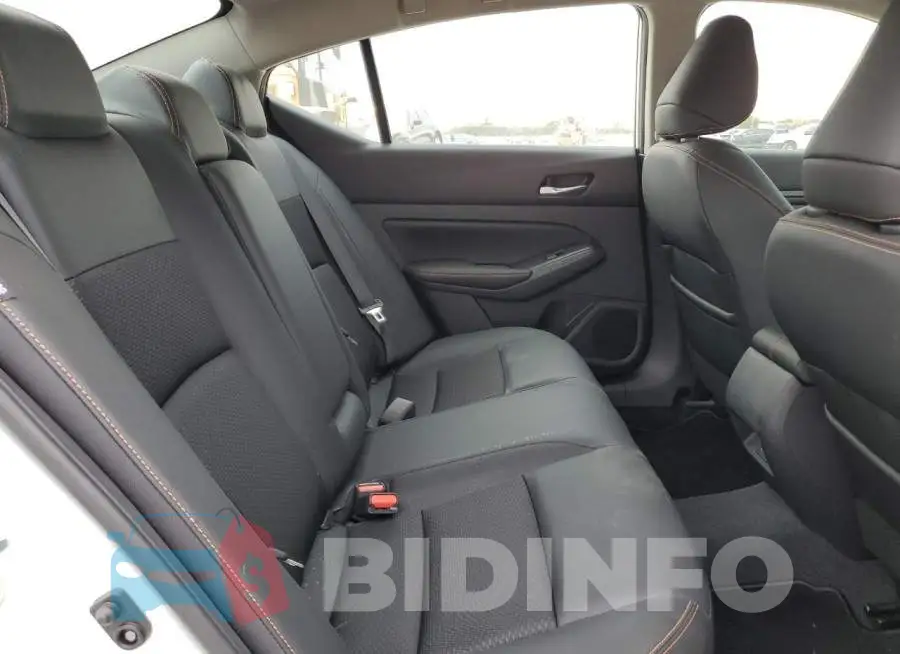 1N4BL4CV2MN401272 Photo# 10