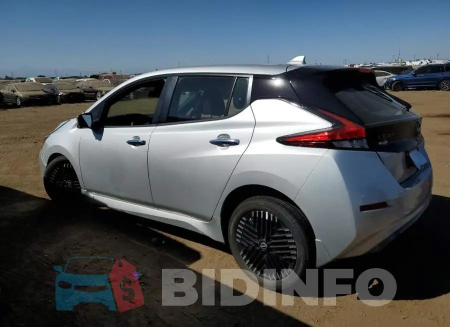 1N4CZ1CV2PC561332 Photo# 2