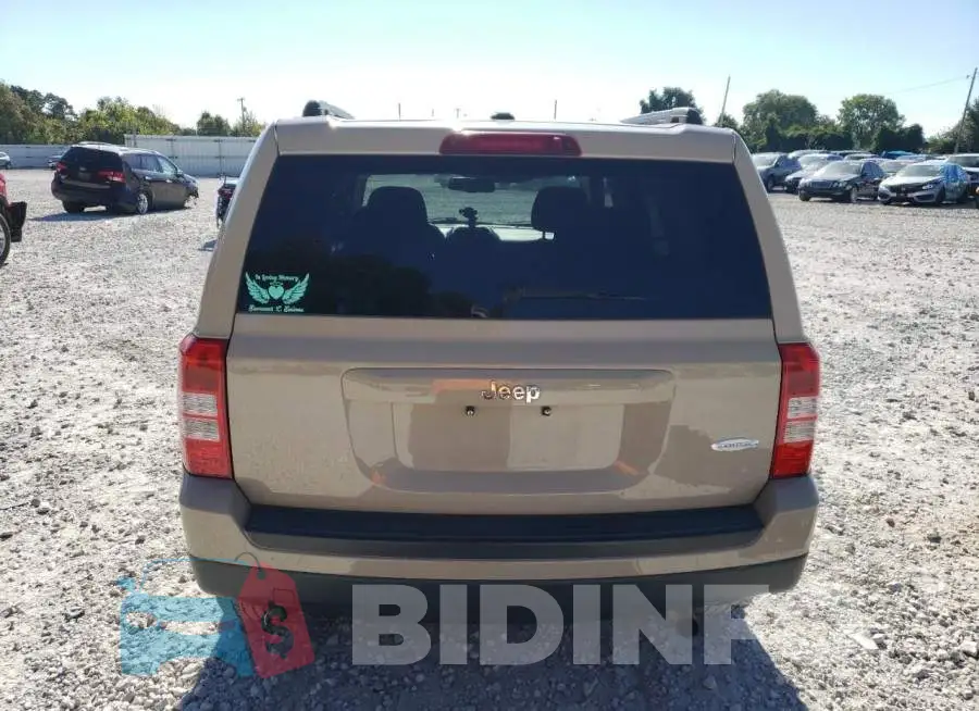 1C4NJPFA7GD794204 Photo# 6