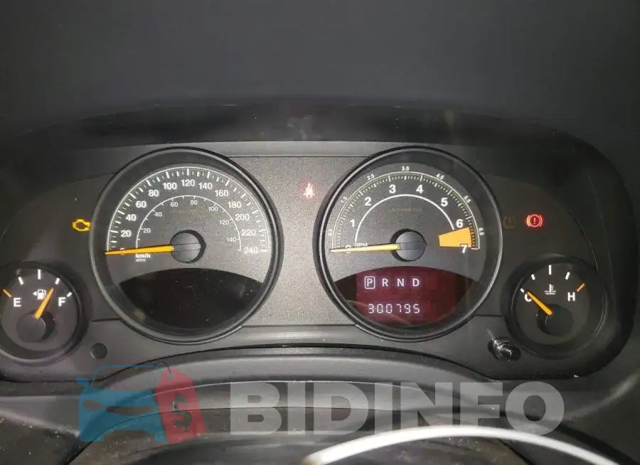 1C4NJRAB3FD331633 Photo# 9