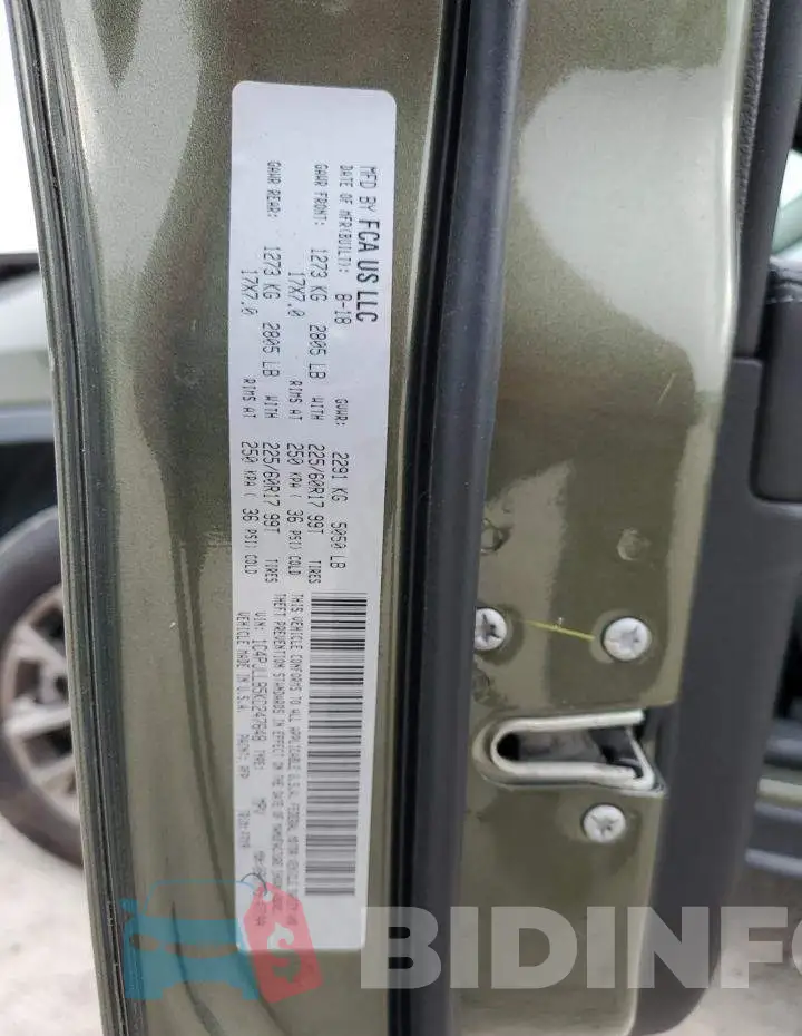 1C4PJLLB5KD247648 Photo# 13