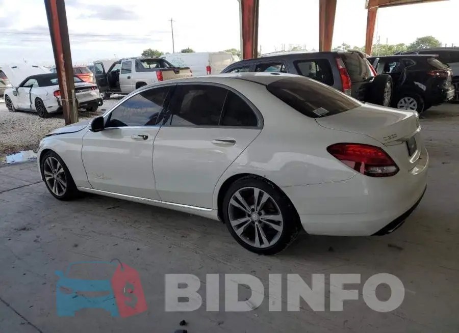55SWF4JB1GU174752 Photo# 2