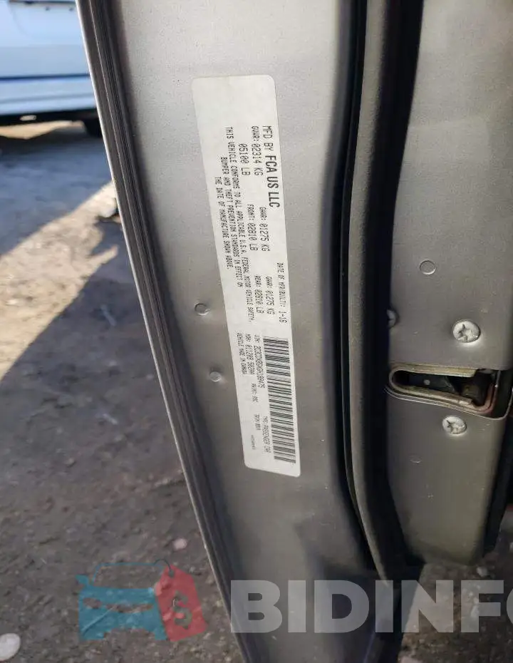 2C3CDXBG6FH927632 Photo# 12