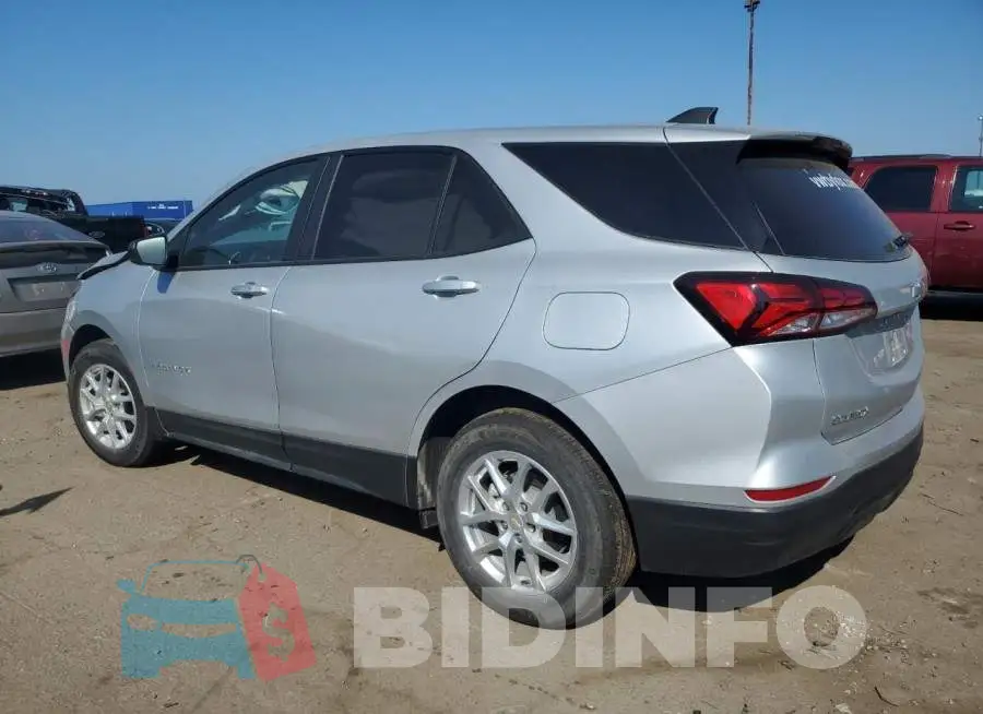 2GNAXHEV9N6126107 Photo# 2