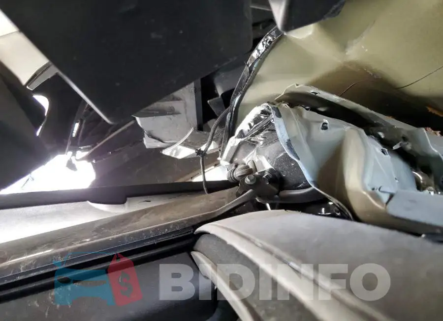 1FADP3F22HL302171 Photo# 8