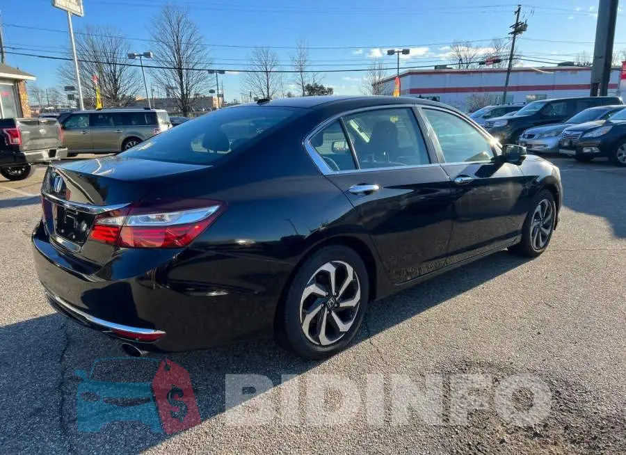 1HGCR2F72HA267442 Photo# 4