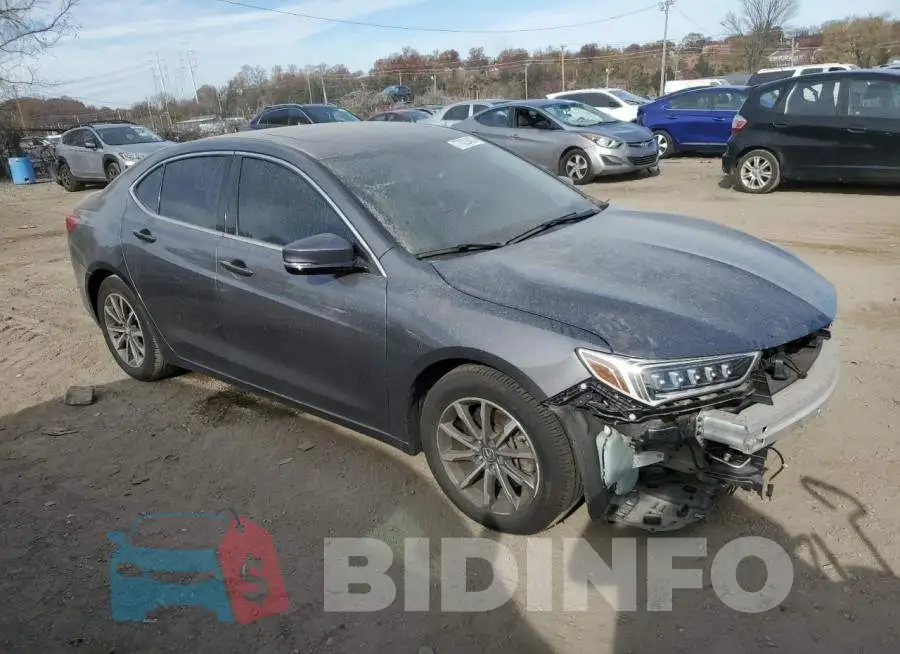 19UUB1F33KA008708 Photo# 4
