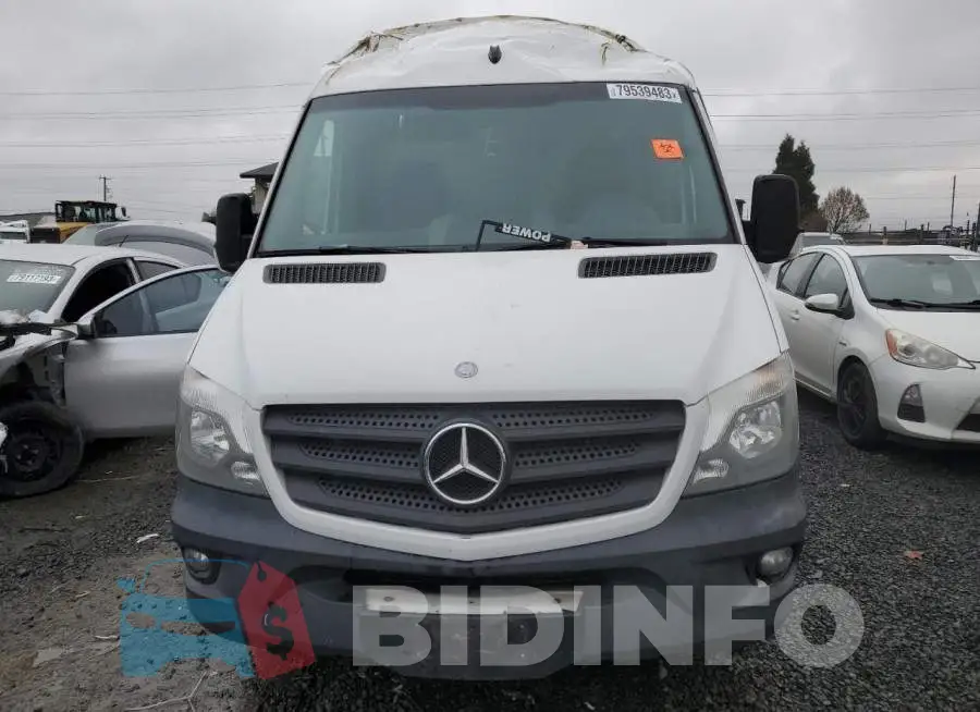WD3PF3CC2FP163859 Photo# 5