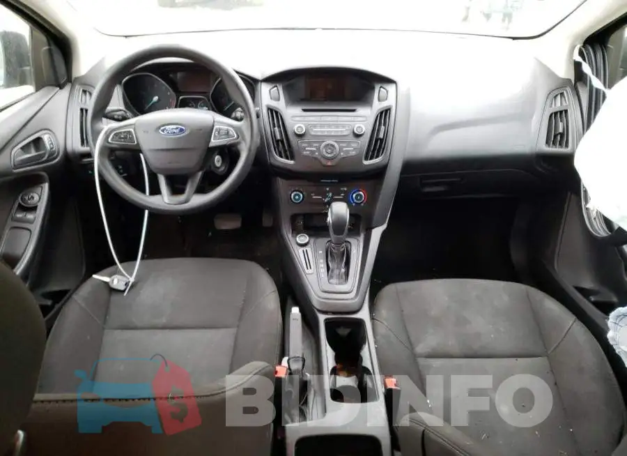 1FADP3E24FL268085 Photo# 8