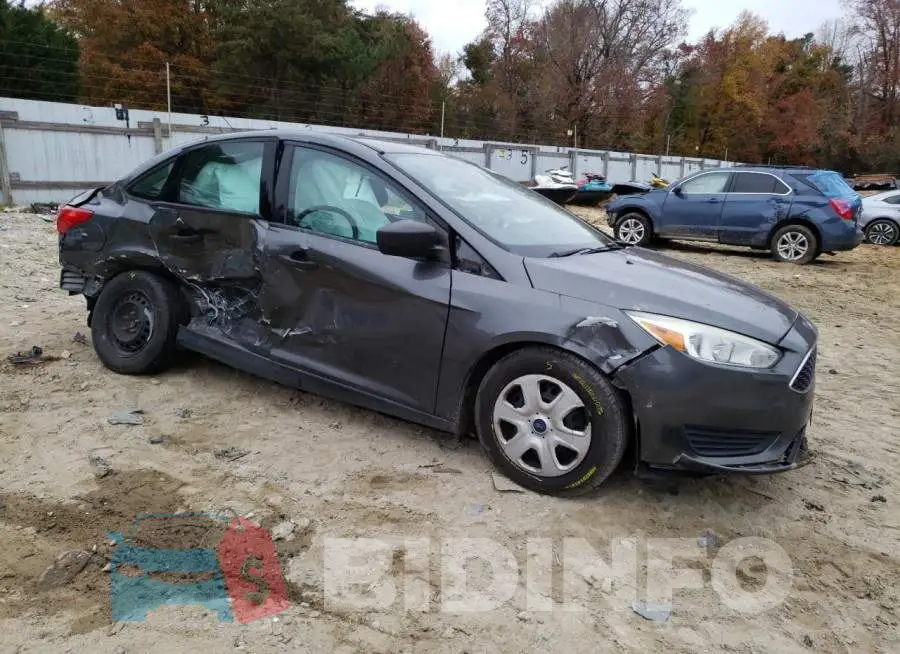 1FADP3E24FL268085 Photo# 4