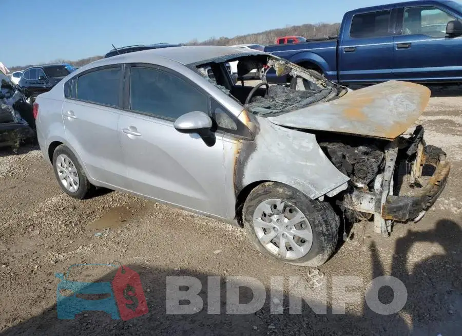 KNADM4A37F6527378 Photo# 4