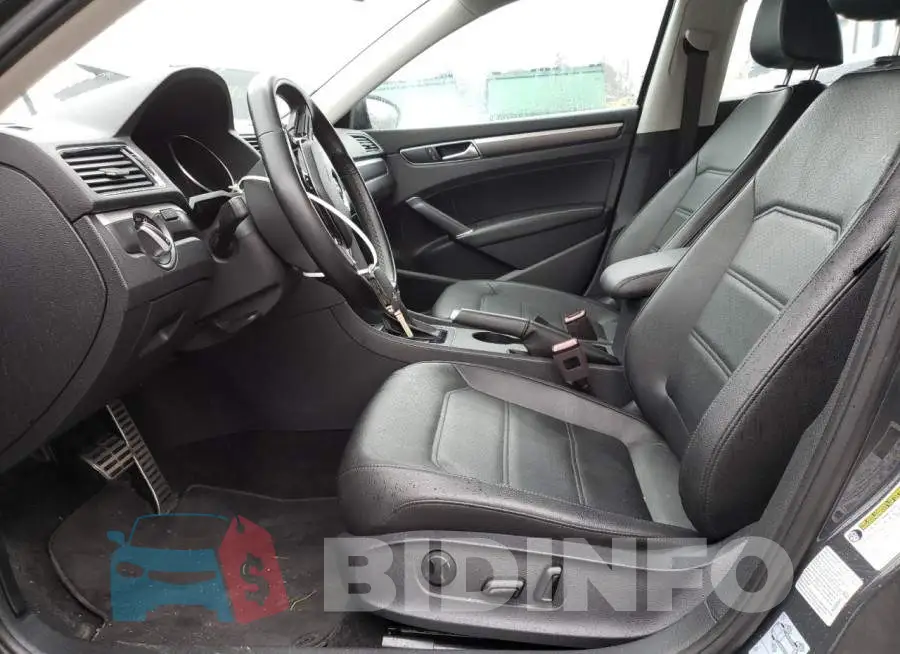 1VWDT7A37HC044529 Photo# 7