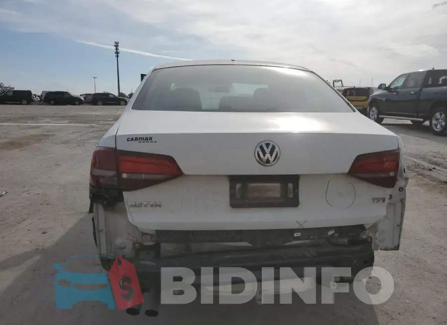 3VW2B7AJ0HM344405 Photo# 6