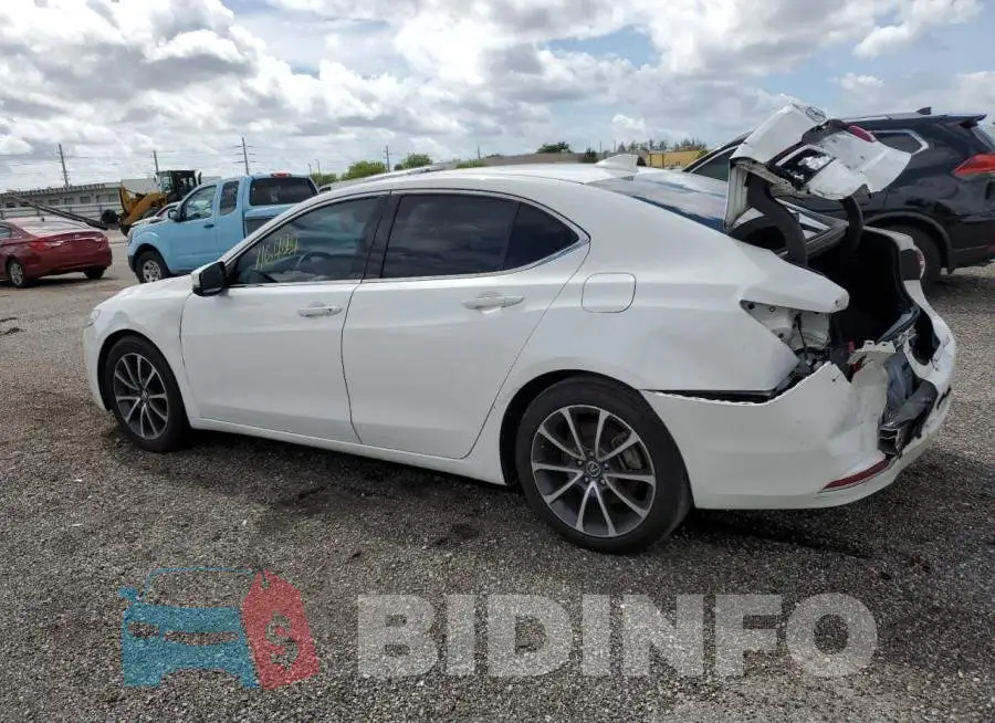 19UUB2F57FA024374 Photo# 2