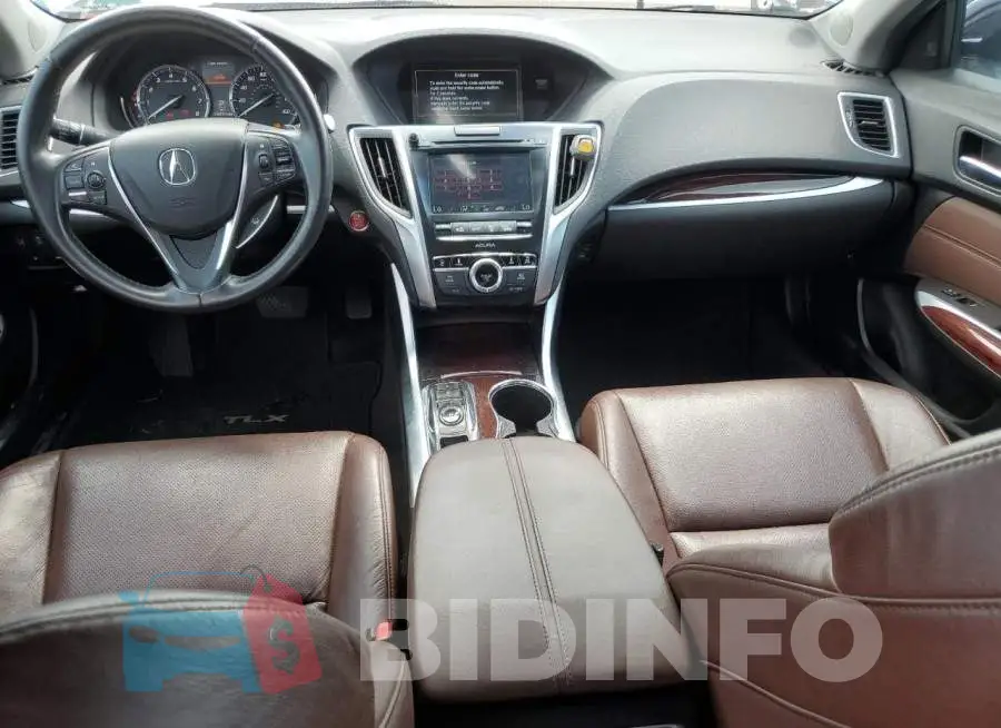 19UUB2F57FA024374 Photo# 8