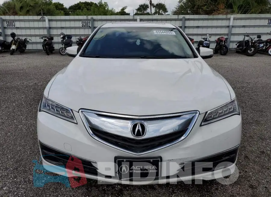19UUB2F57FA024374 Photo# 5