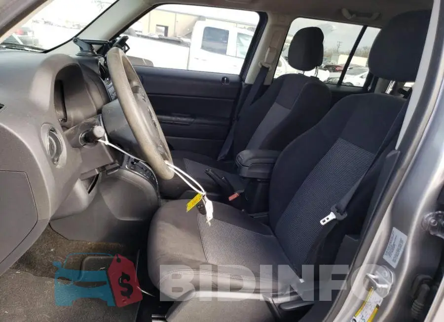 1C4NJPBB5GD507571 Photo# 7