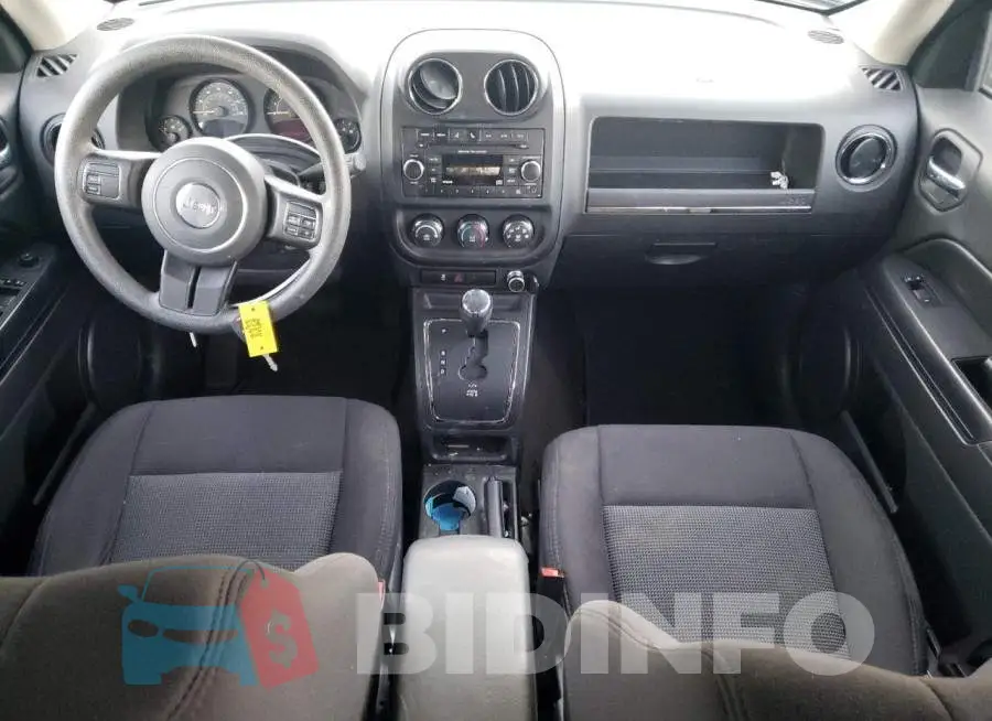 1C4NJRBB5FD292073 Photo# 8