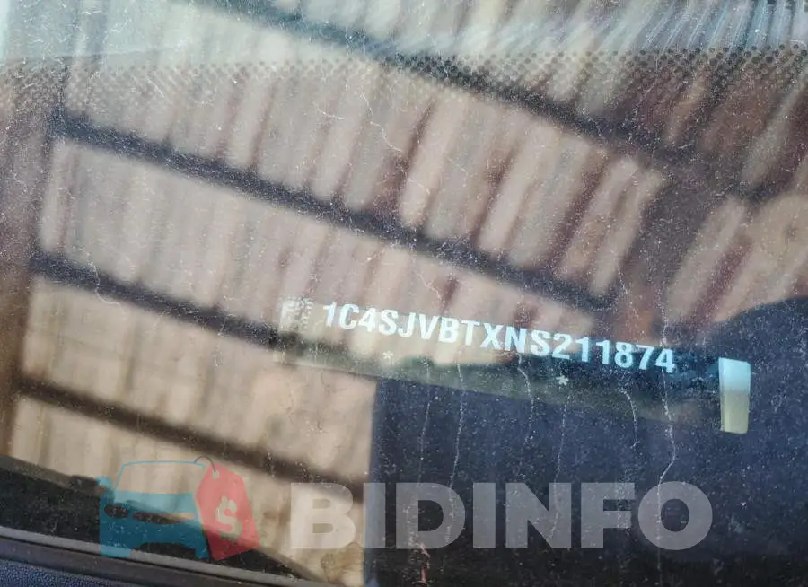 1C4SJVBTXNS211874 Photo# 14