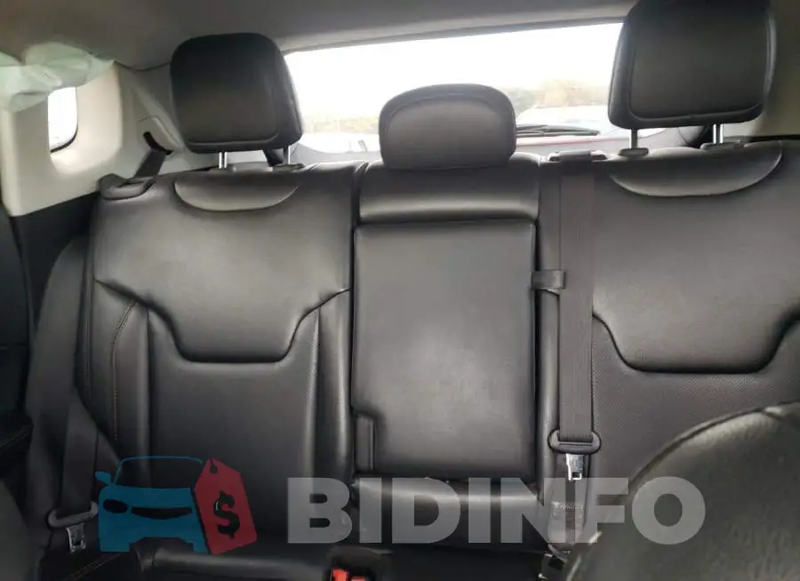 3C4NJDCB3LT167161 Photo# 10