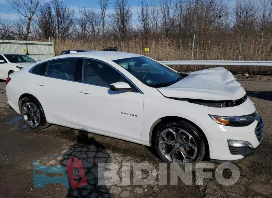 1G1ZD5ST9PF138989 Photo# 4