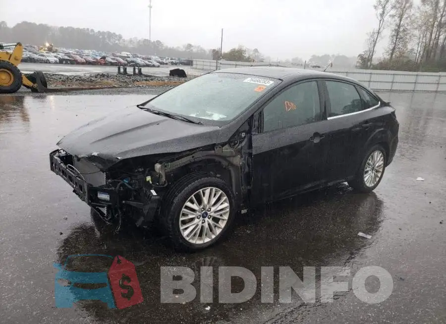 1FADP3J2XJL222212 Photo# 1