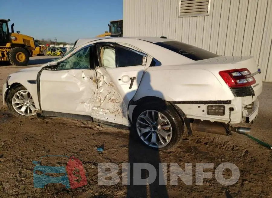 1FAHP2F82FG207325 Photo# 2