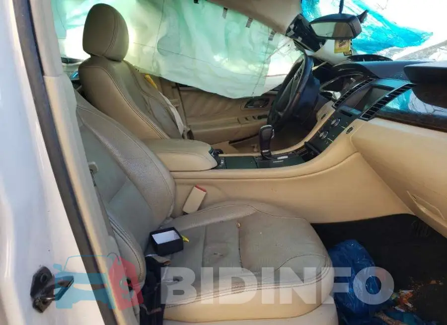 1FAHP2F82FG207325 Photo# 7