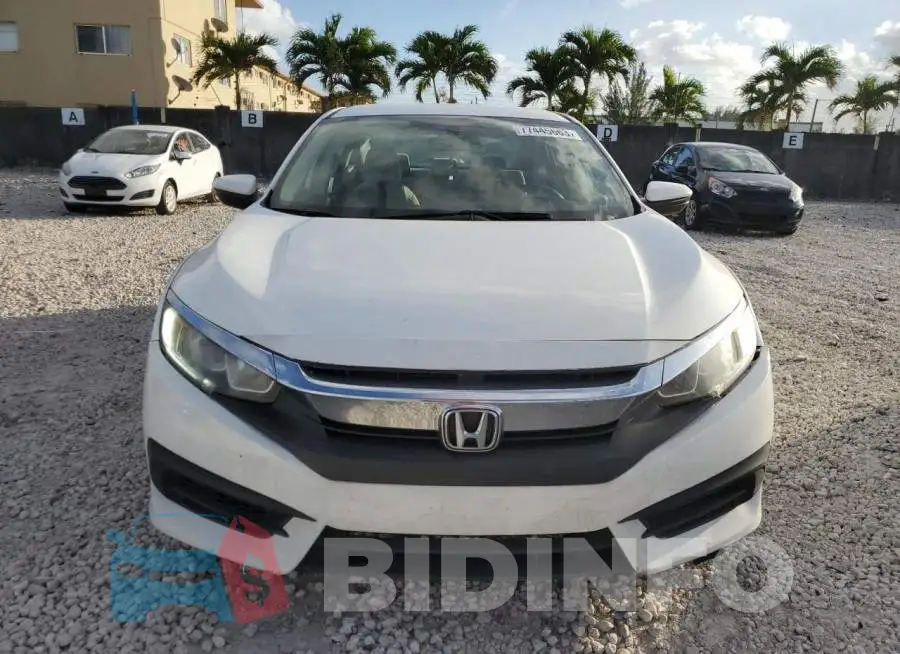 19XFC2F55JE032953 Photo# 5