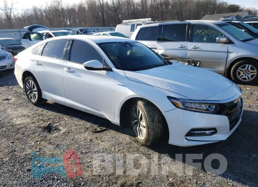 1HGCV3F54KA003095 Photo# 4
