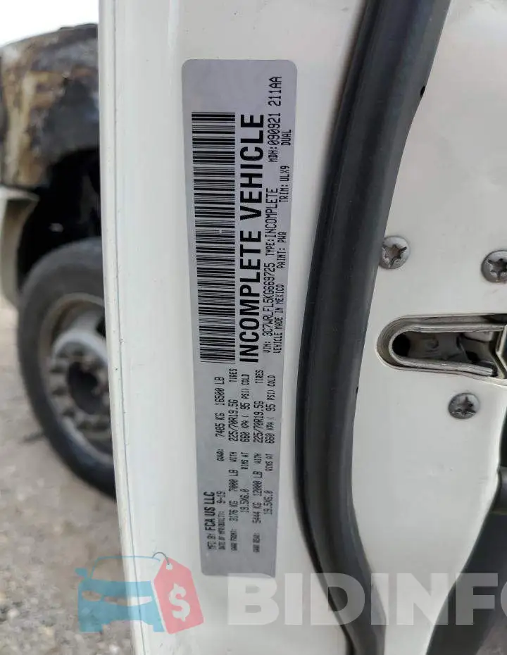 3C7WRLFL5KG669725 Photo# 12