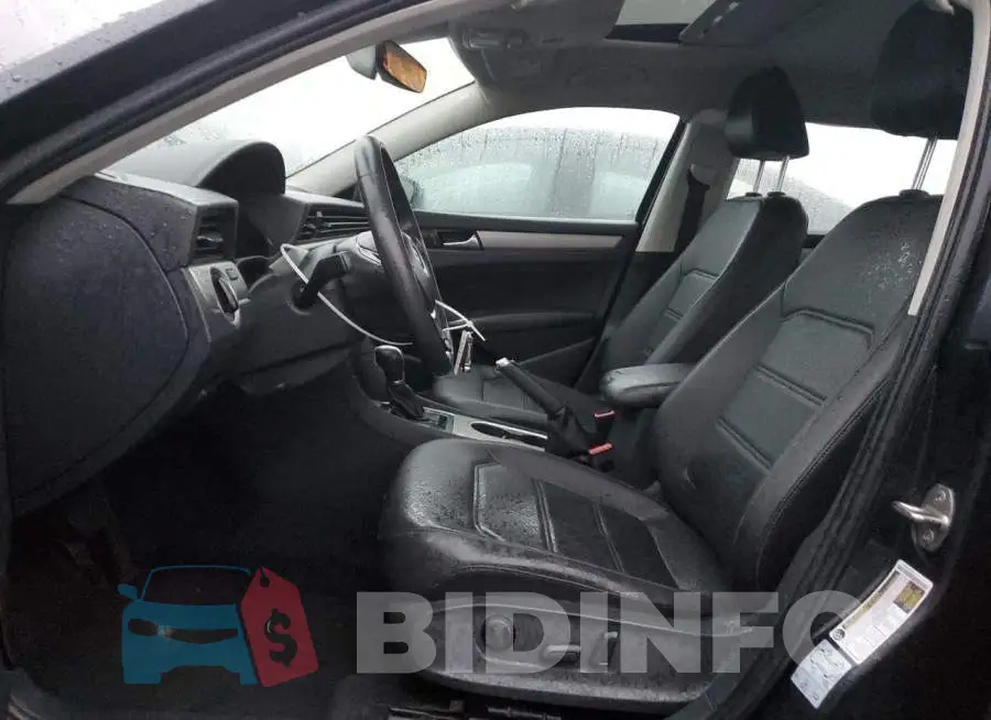 1VWSA7A34MC001869 Photo# 7