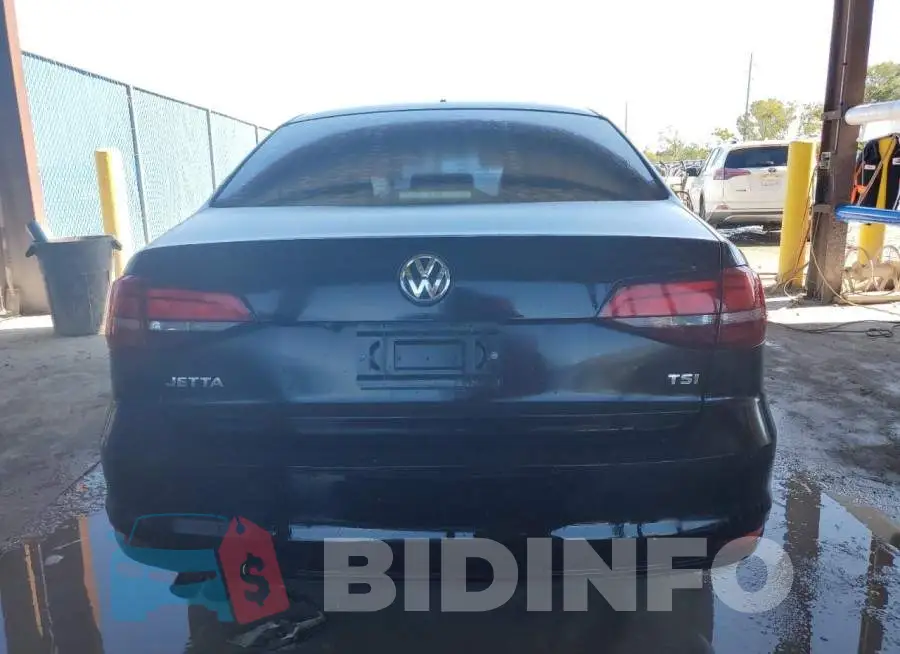 3VW167AJ9GM387767 Photo# 6