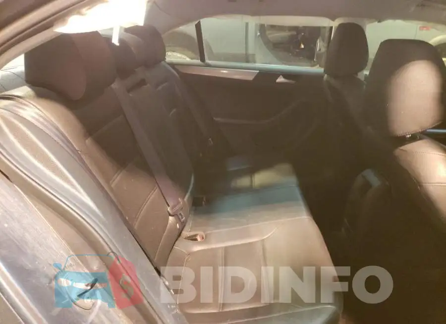 3VWD17AJ2FM201870 Photo# 10