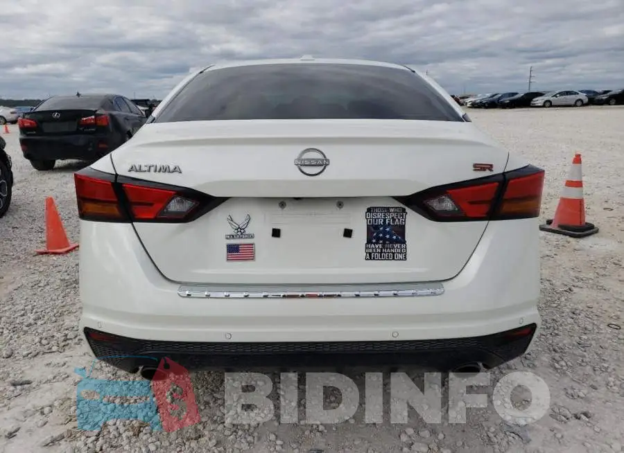 1N4BL4CV6PN302703 Photo# 6