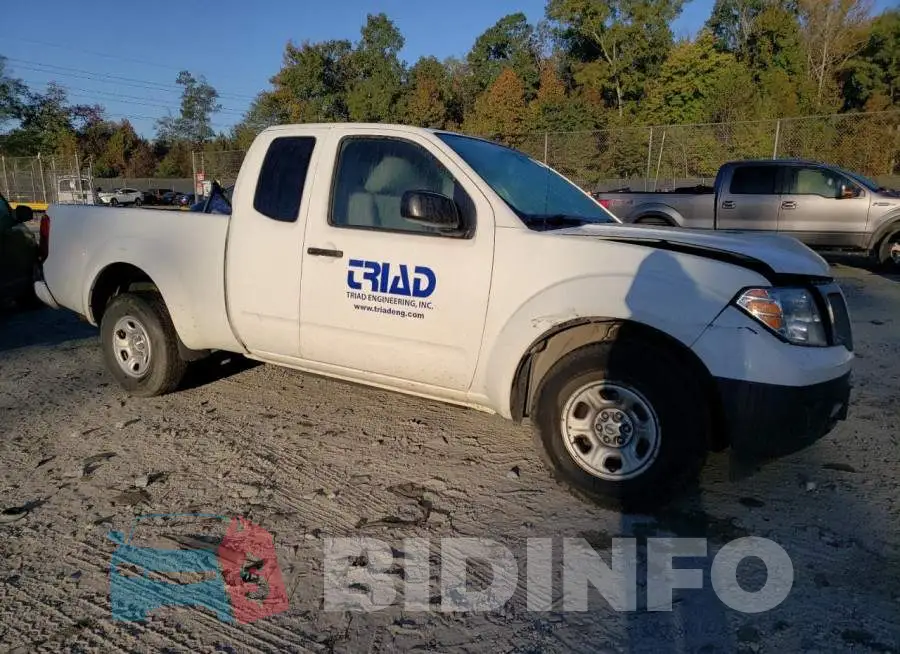 1N6BD0CT5HN701910 Photo# 4