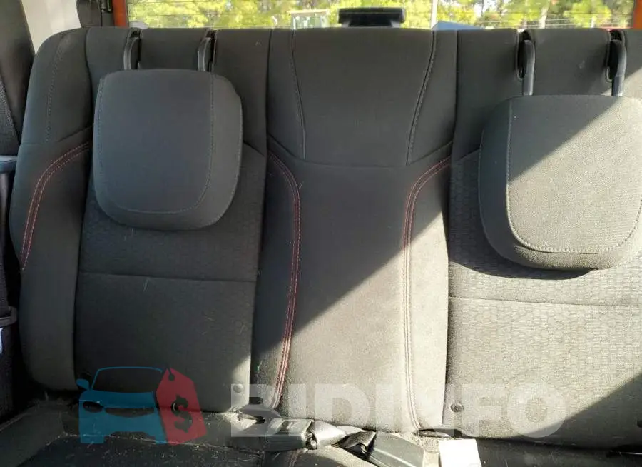 1C4HJXCN7JW187025 Photo# 10