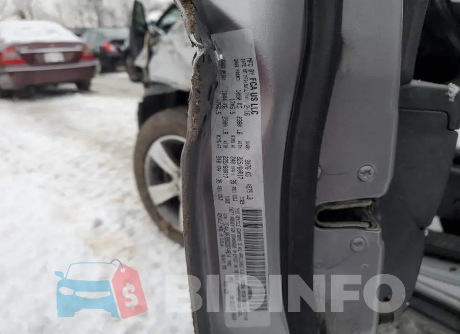 1C4NJRFB9GD674814 Photo# 13