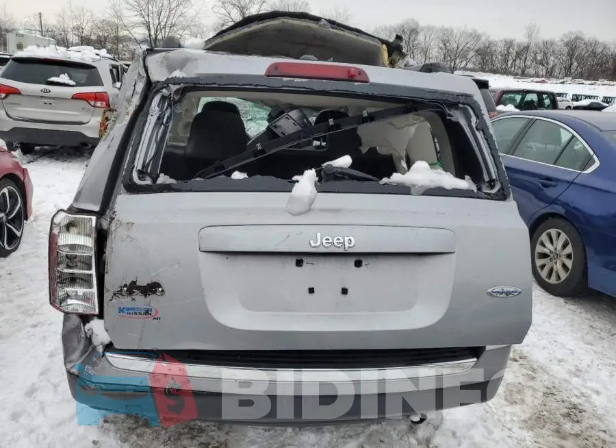 1C4NJRFB9GD674814 Photo# 6