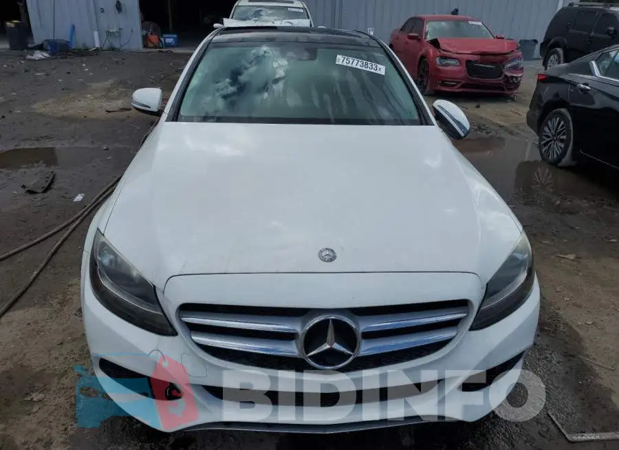 WDDWF4JB7GR147279 Photo# 5