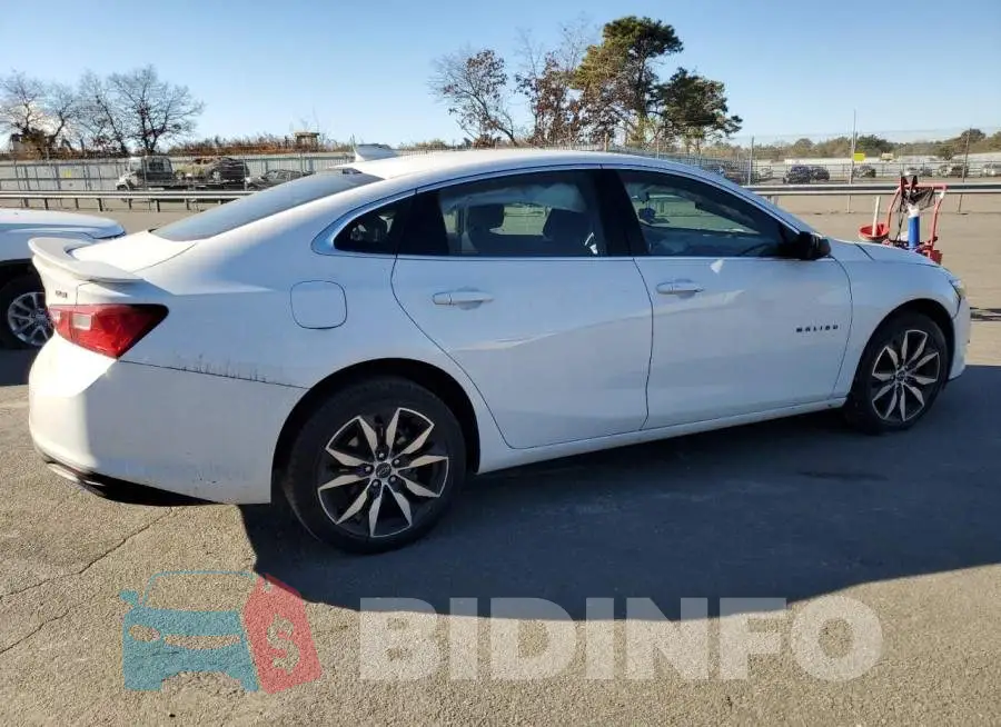 1G1ZG5ST6LF143052 Photo# 3