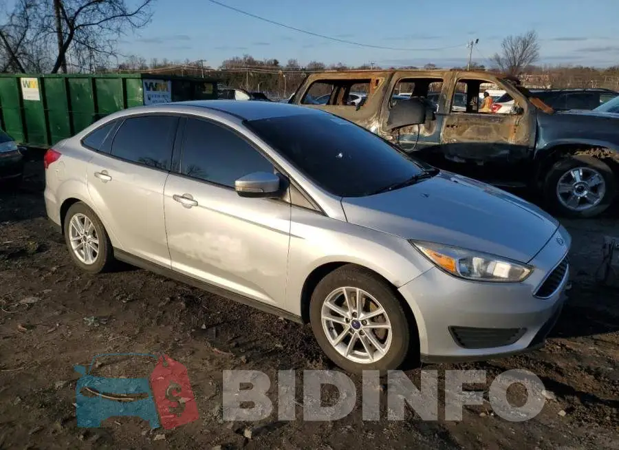 1FADP3F20GL335720 Photo# 4