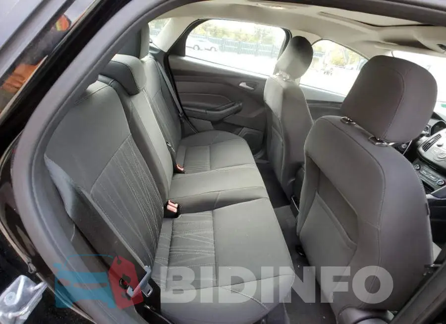 1FADP3F22GL248059 Photo# 10