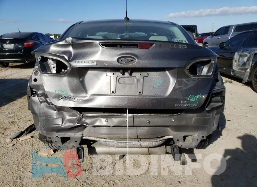1FADP3F2XGL305883 Photo# 6