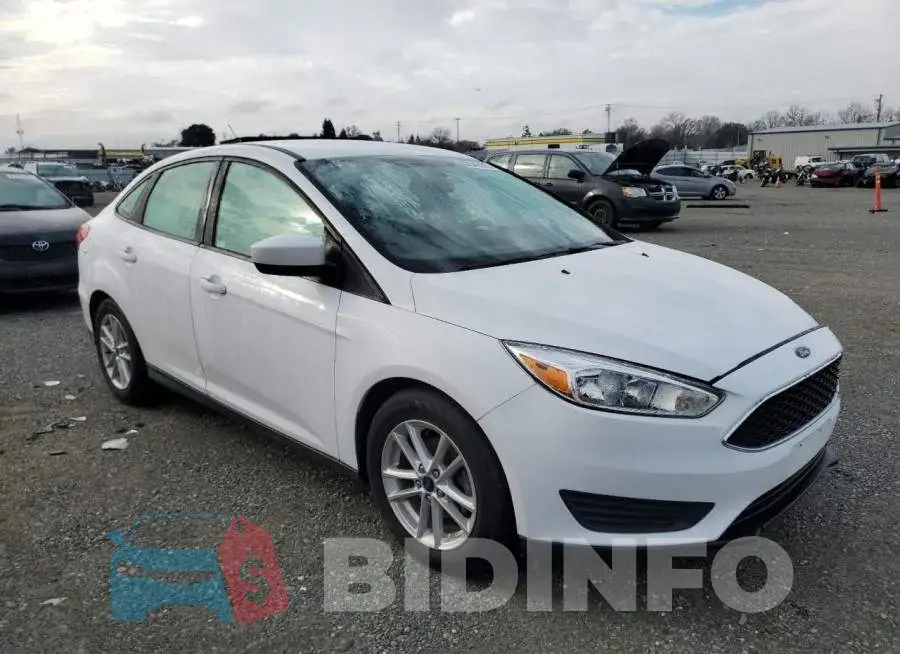 1FADP3FE7JL323033 Photo# 4