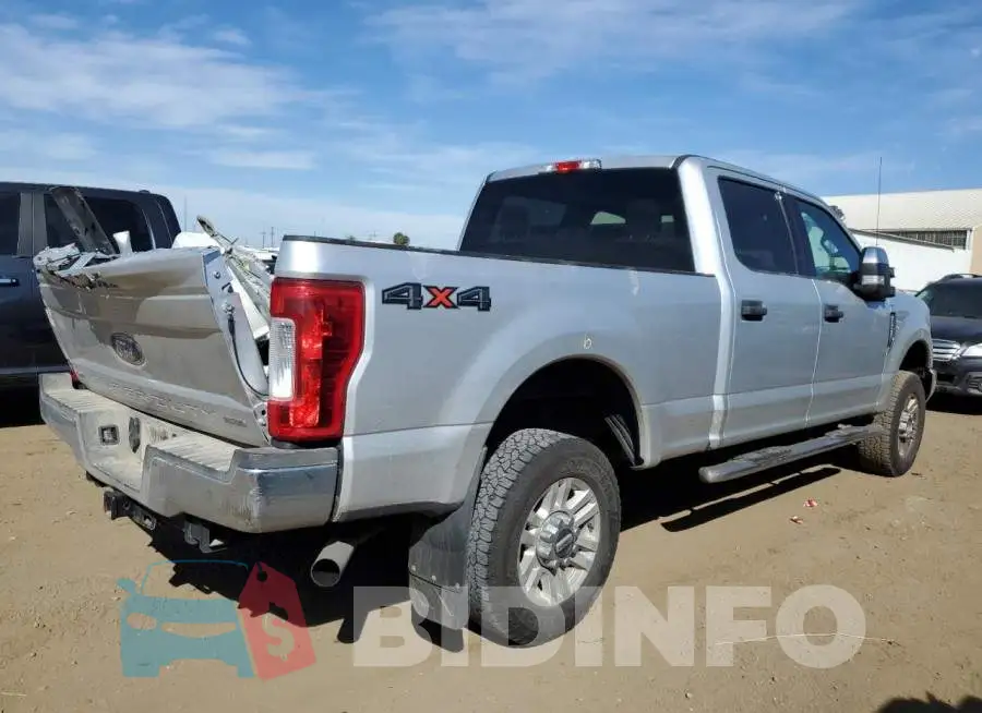1FT7W2B61JEB72455 Photo# 3