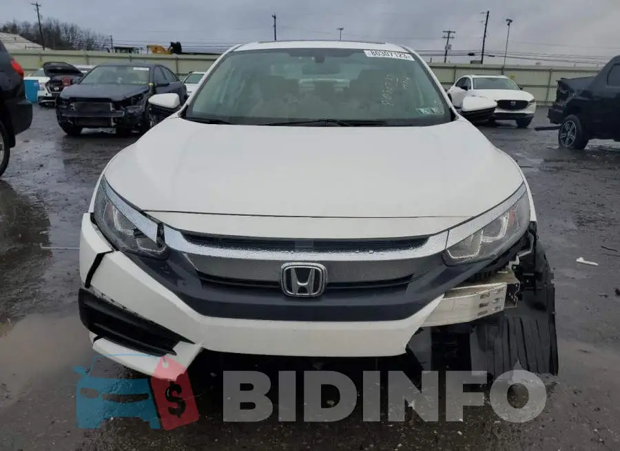 19XFC2F72JE209847 Photo# 5